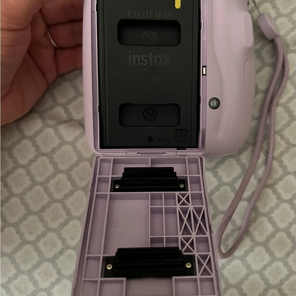 Fujifilm Instax Mini 11 Camera + Camera Case + Film